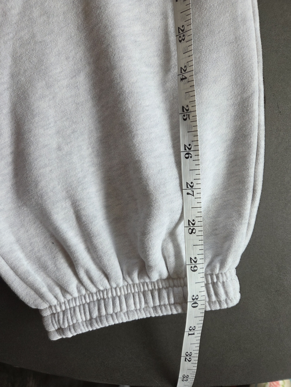 Aritzia Cozy Sweatfleece Mega Cargo Joggers Size Large NWT - Picture 12 of 12